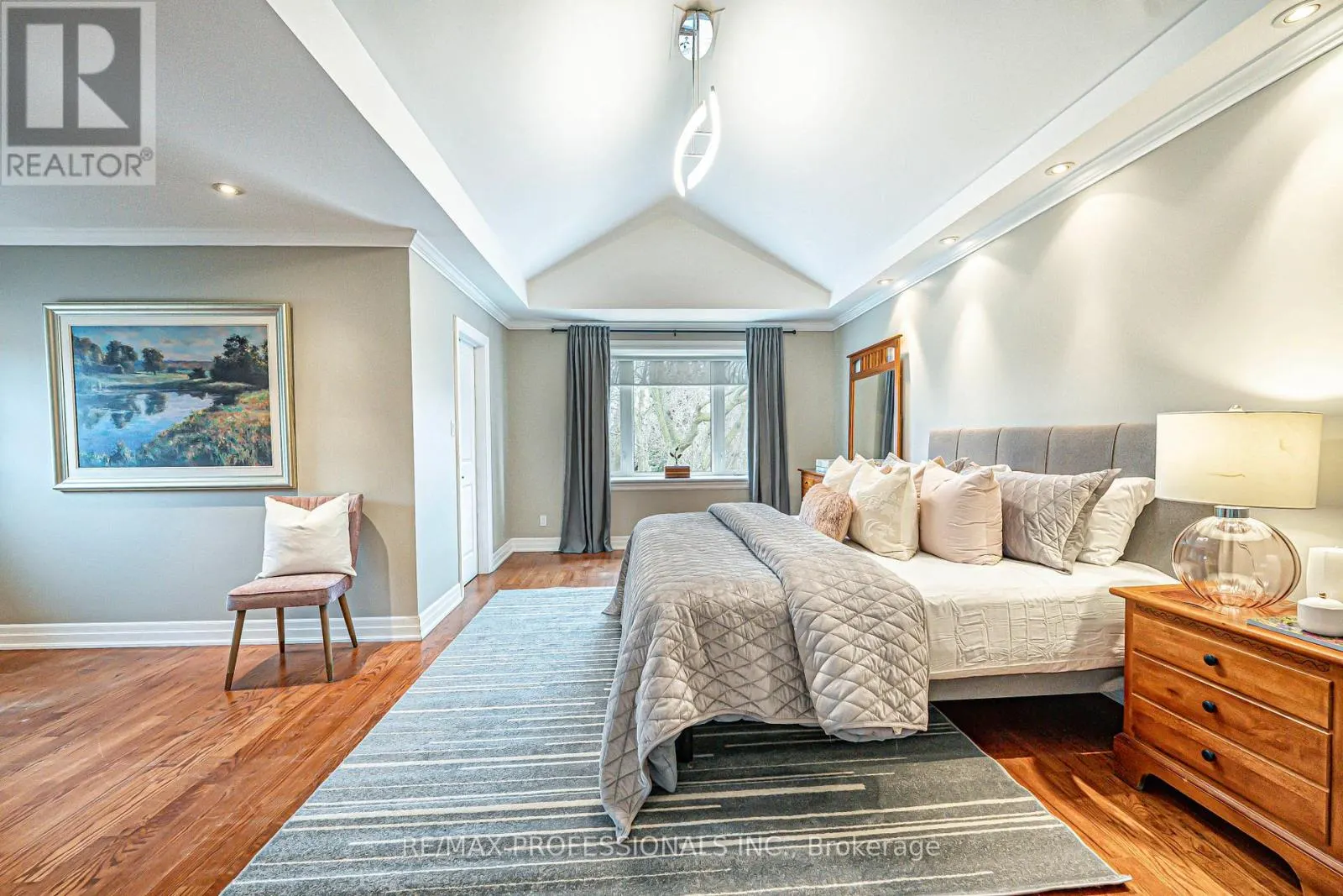 116 LAKE SHORE DRIVE