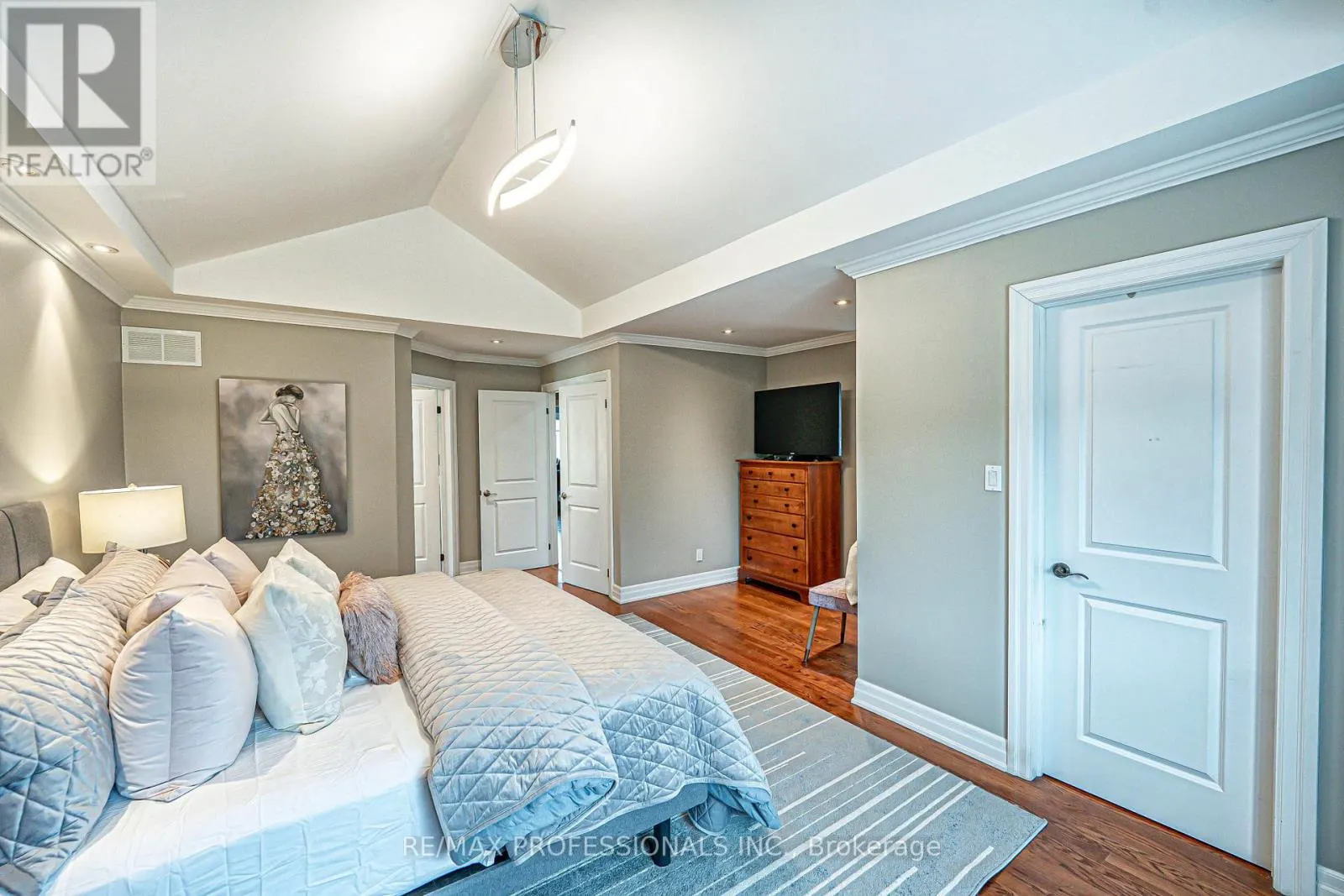116 LAKE SHORE DRIVE