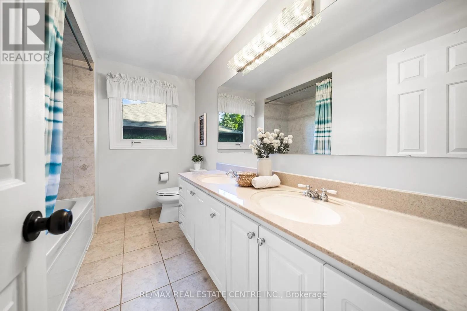 1246 OLD CARRIAGE WAY