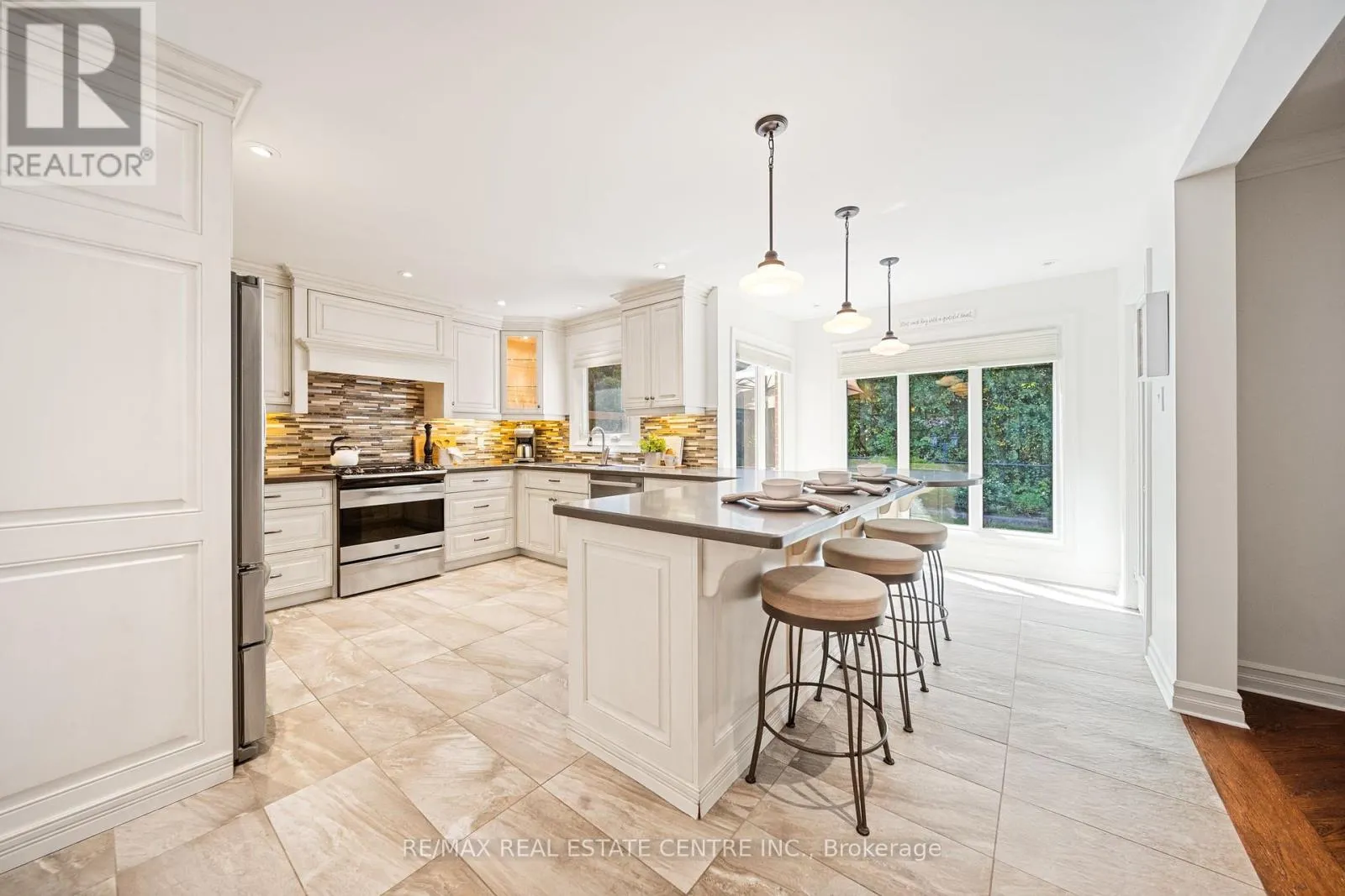 1246 OLD CARRIAGE WAY