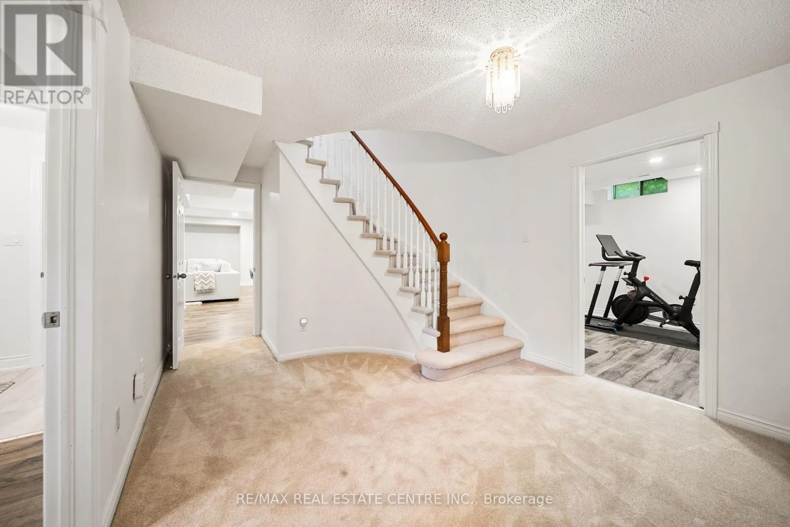 1246 OLD CARRIAGE WAY
