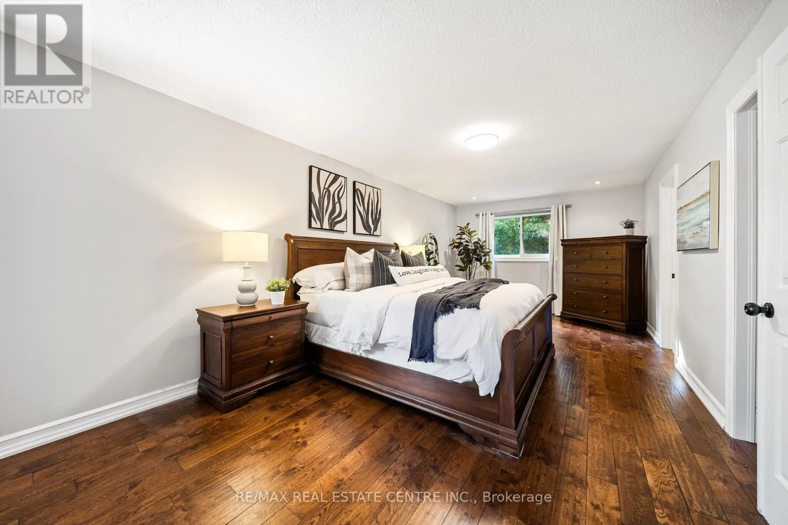 1246 OLD CARRIAGE WAY