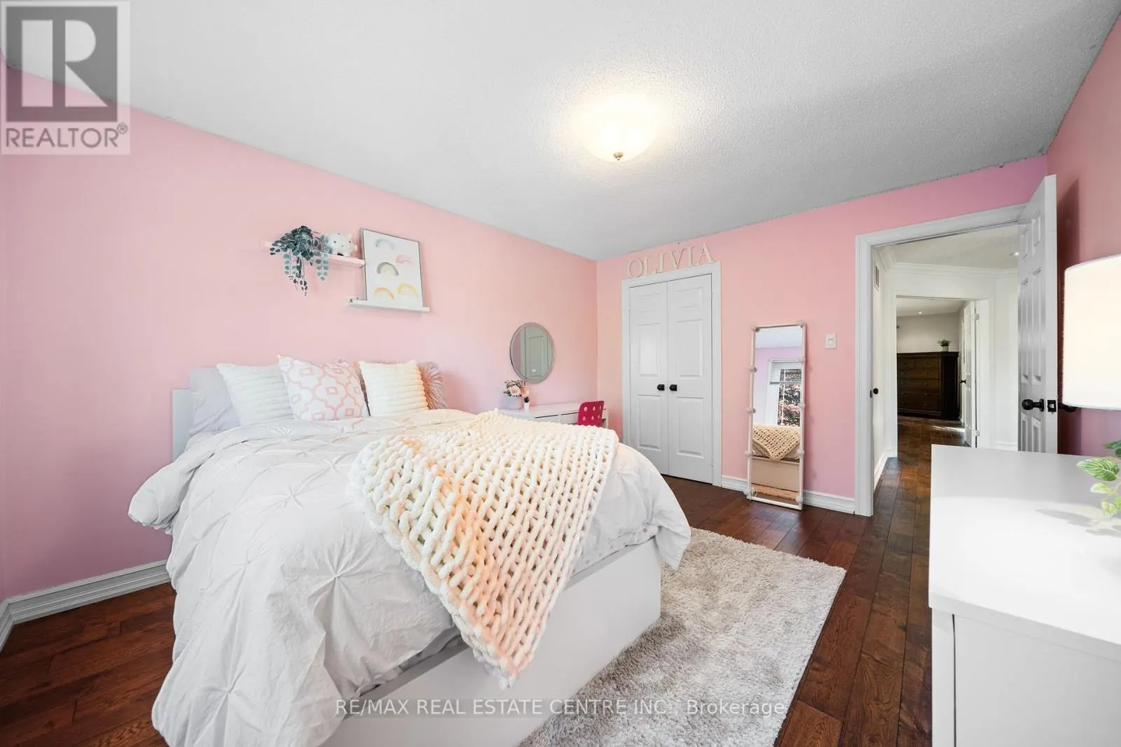 1246 OLD CARRIAGE WAY