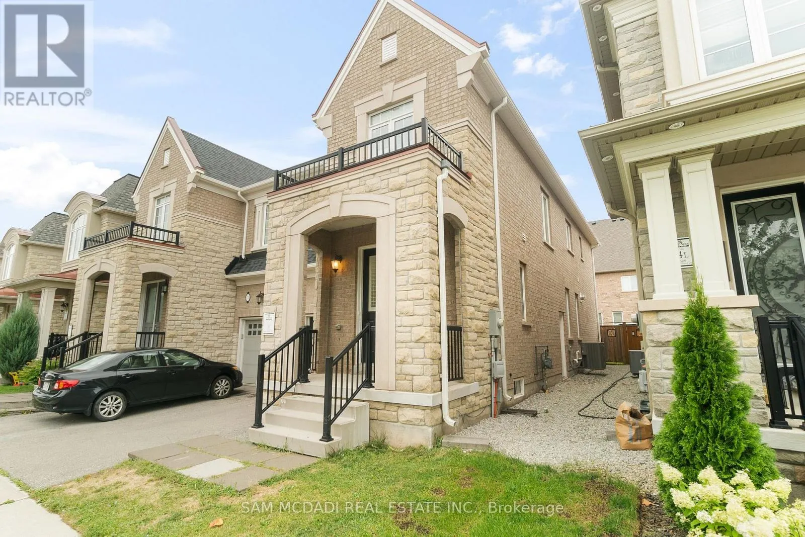 573 SETTLERS ROAD W