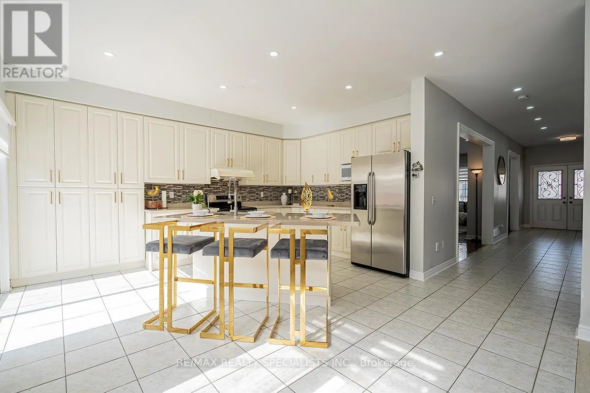 19 RUSHBROOK DRIVE