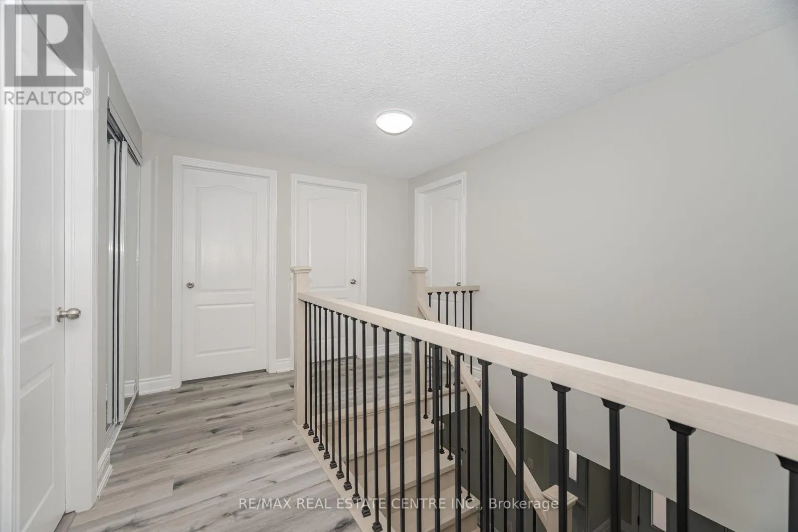 76 MOFFATT AVENUE