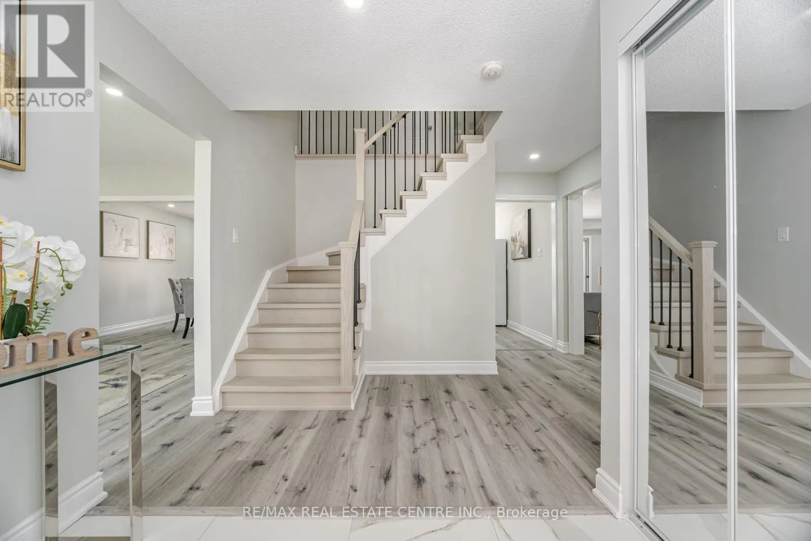 76 MOFFATT AVENUE