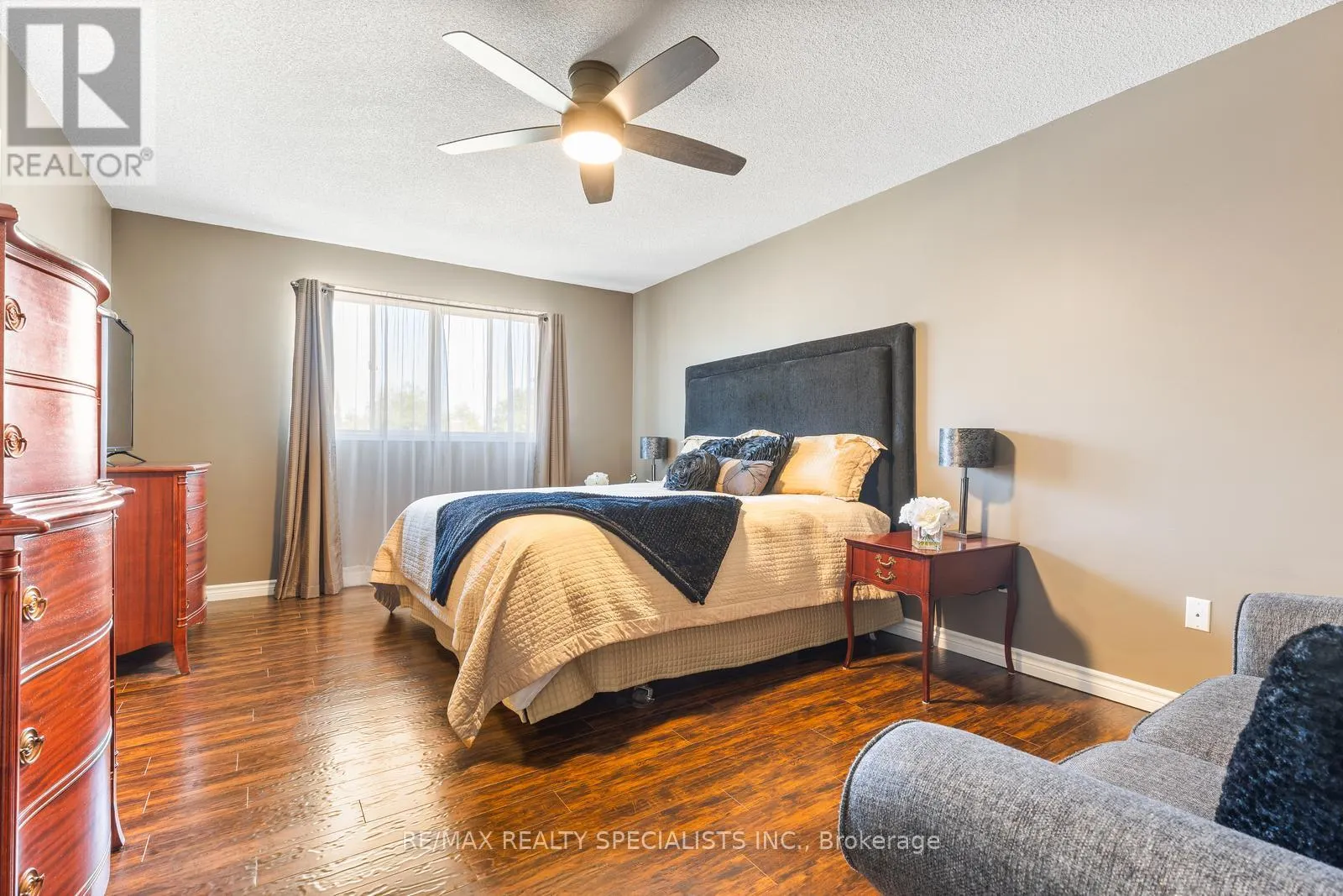 3799 LAURENCLAIRE DRIVE