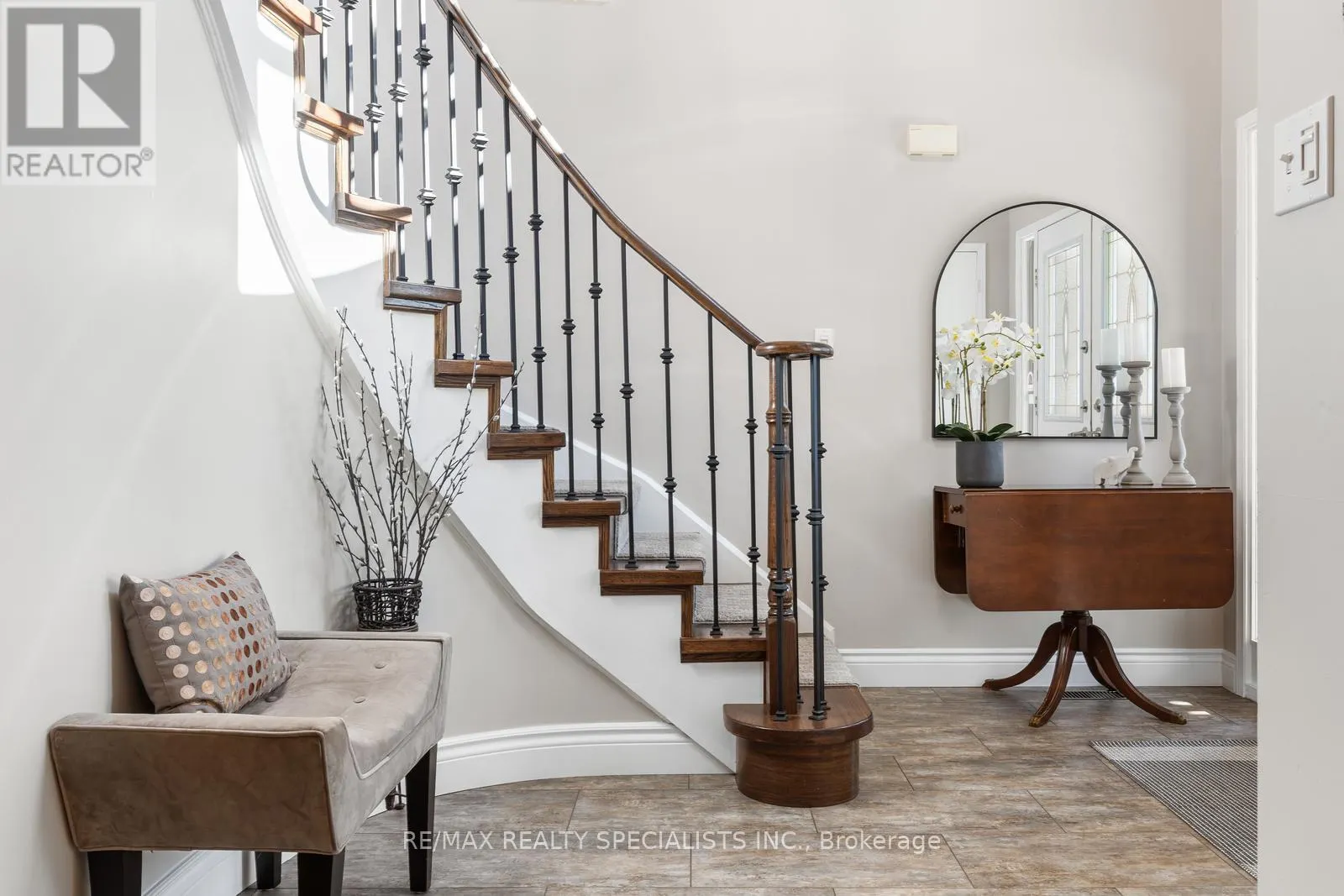 3799 LAURENCLAIRE DRIVE