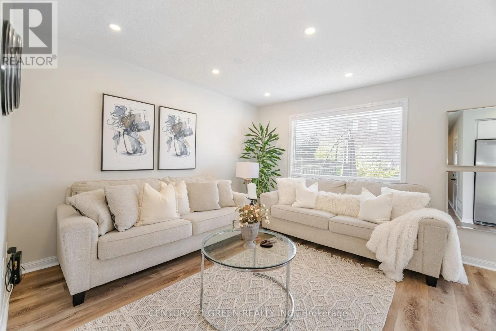 411 BAVERSTOCK CRESCENT