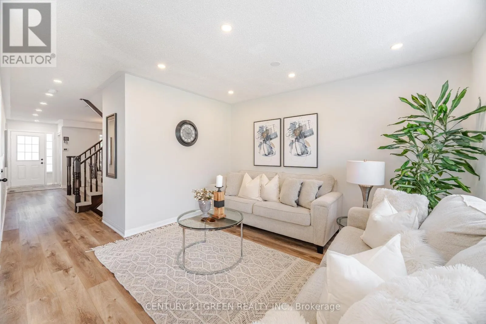411 BAVERSTOCK CRESCENT