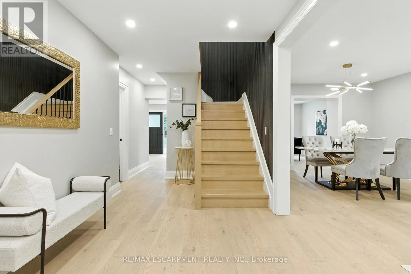 1245 BRAMBLEWOOD LANE