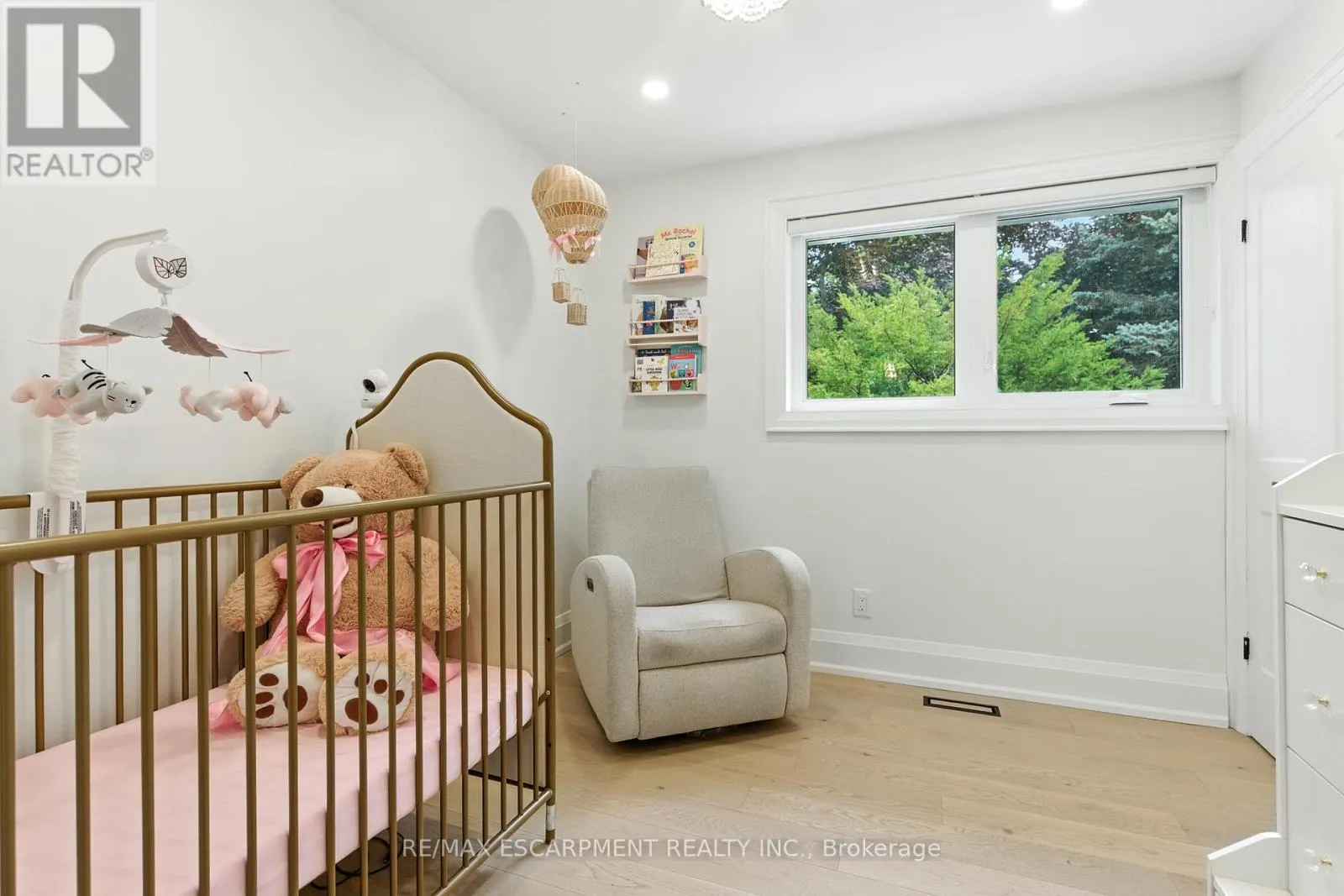 1245 BRAMBLEWOOD LANE
