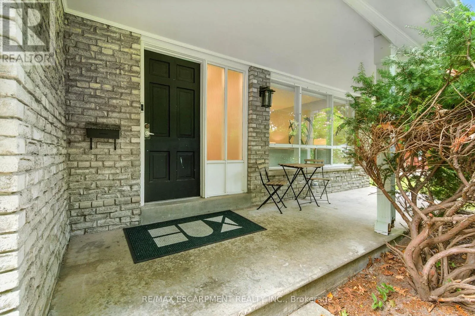 1245 BRAMBLEWOOD LANE