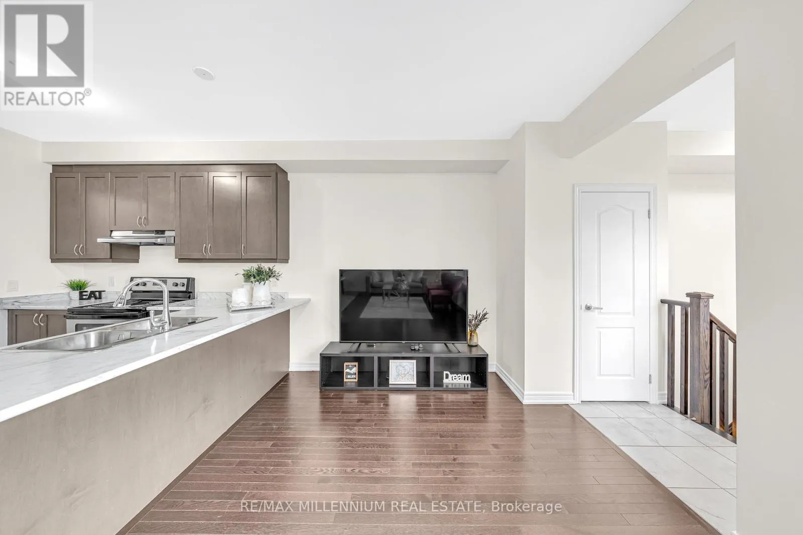 86 SAINT DENNIS ROAD
