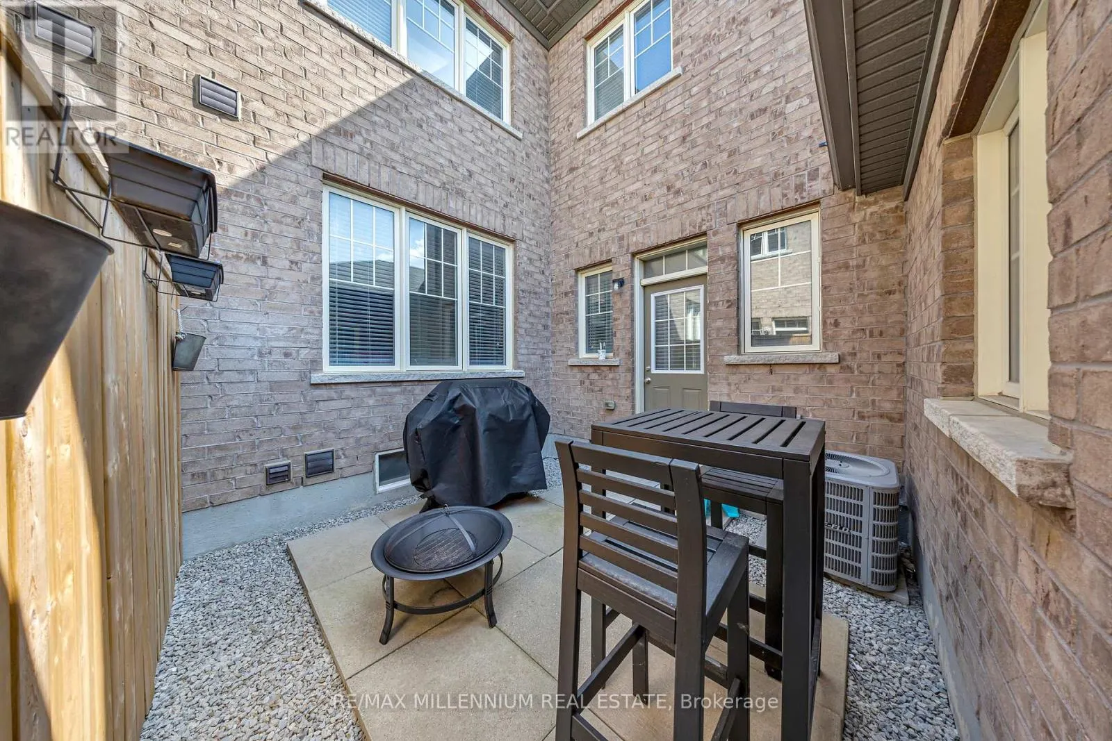 86 SAINT DENNIS ROAD