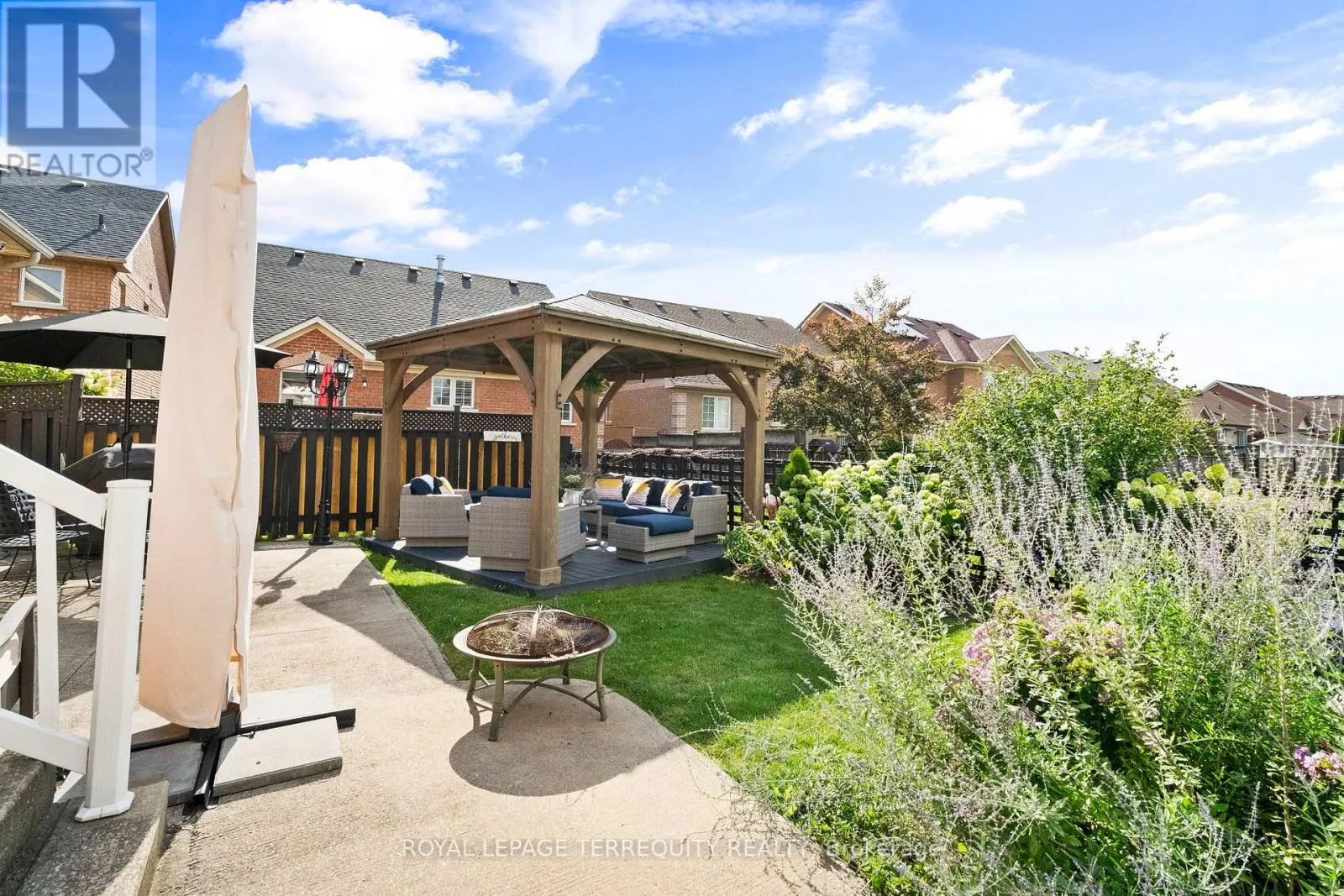 118 VAN SCOTT DRIVE