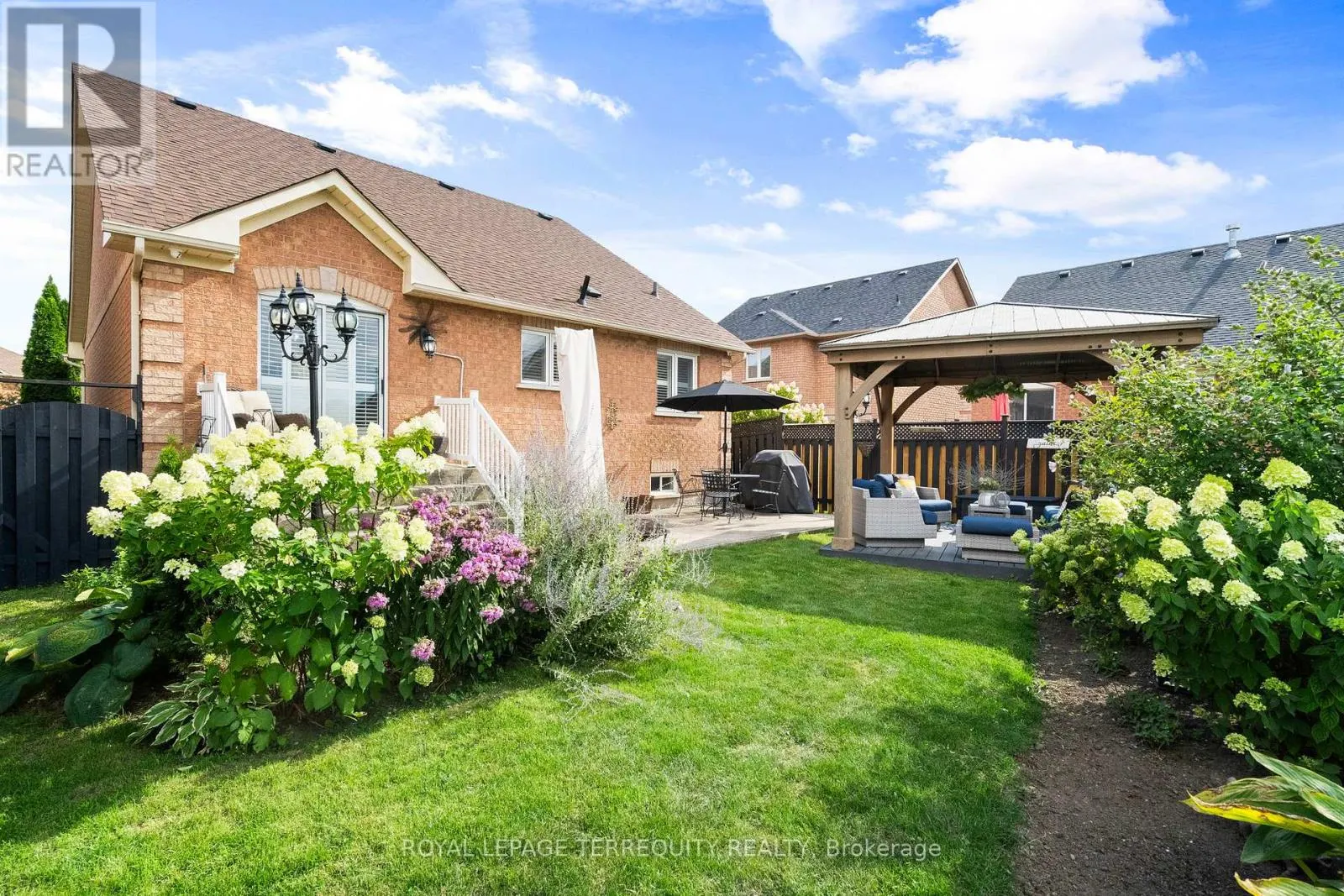118 VAN SCOTT DRIVE