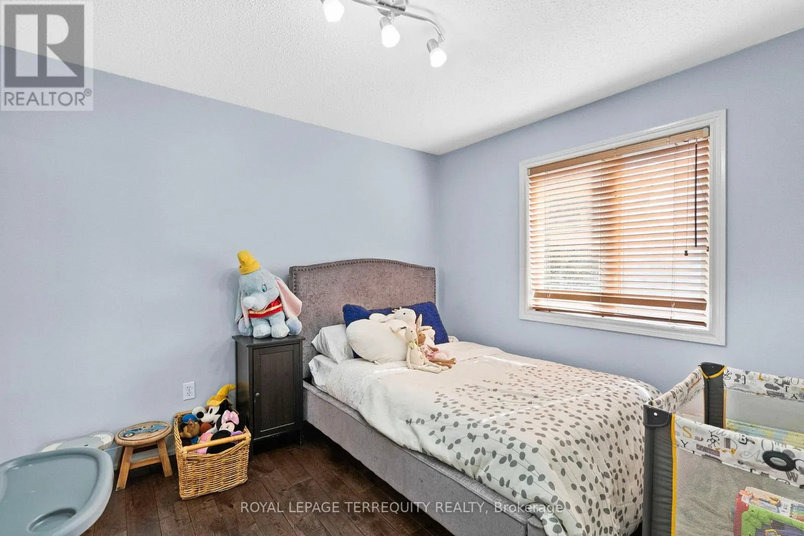 118 VAN SCOTT DRIVE