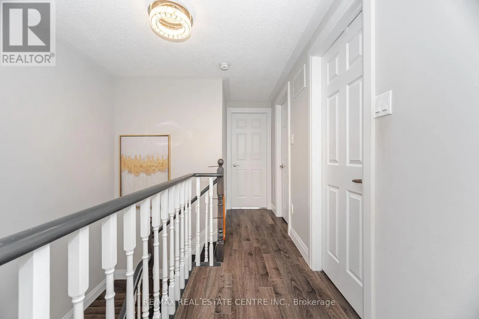 43 ASHBROOK WAY