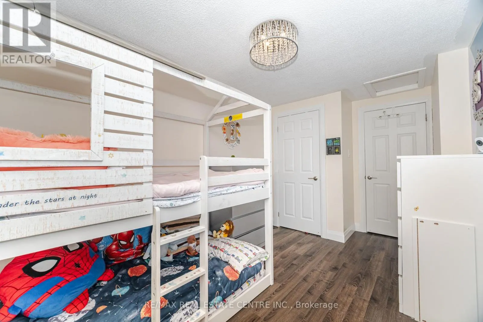 43 ASHBROOK WAY