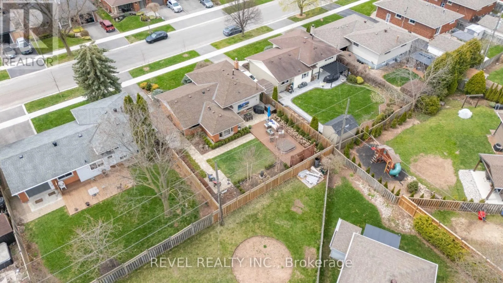 637 THORNWOOD AVENUE