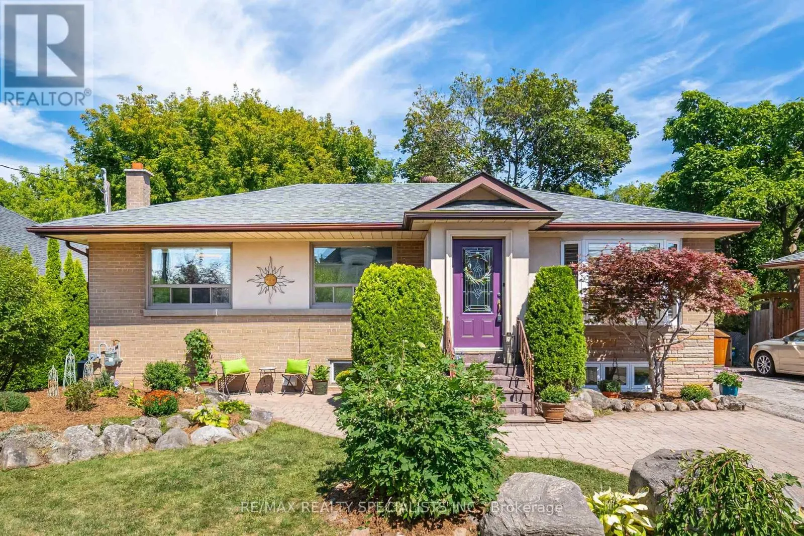 1539 PEMBROKE DRIVE