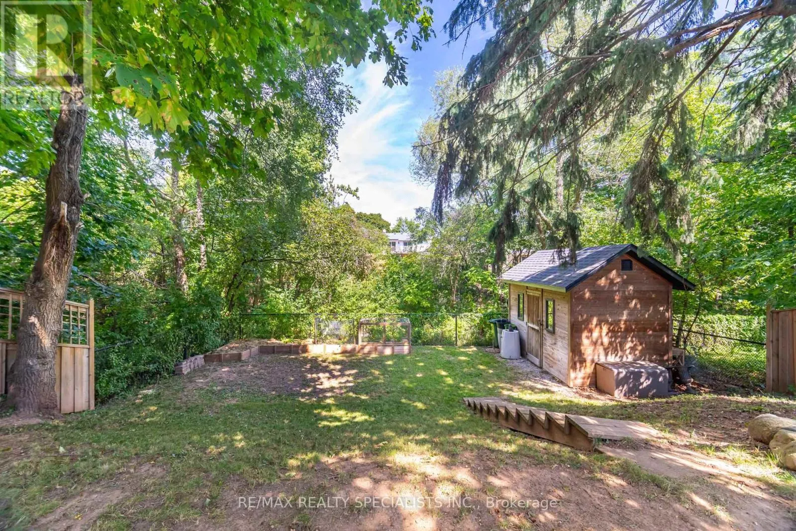 1539 PEMBROKE DRIVE