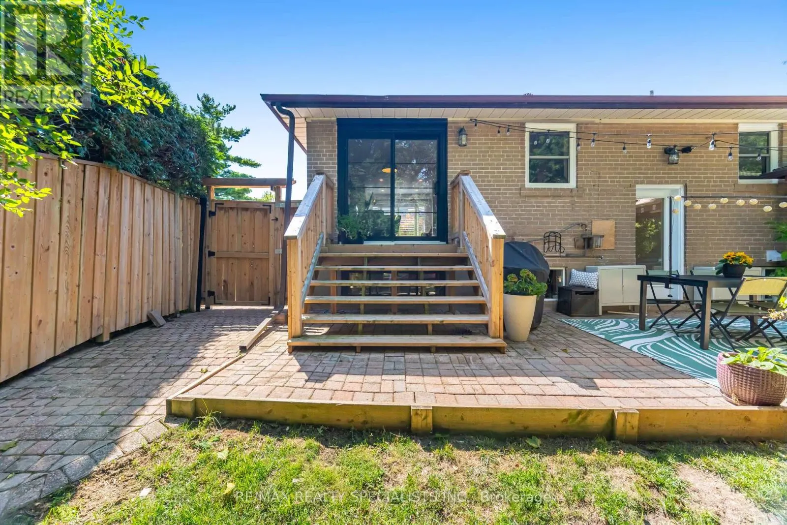 1539 PEMBROKE DRIVE