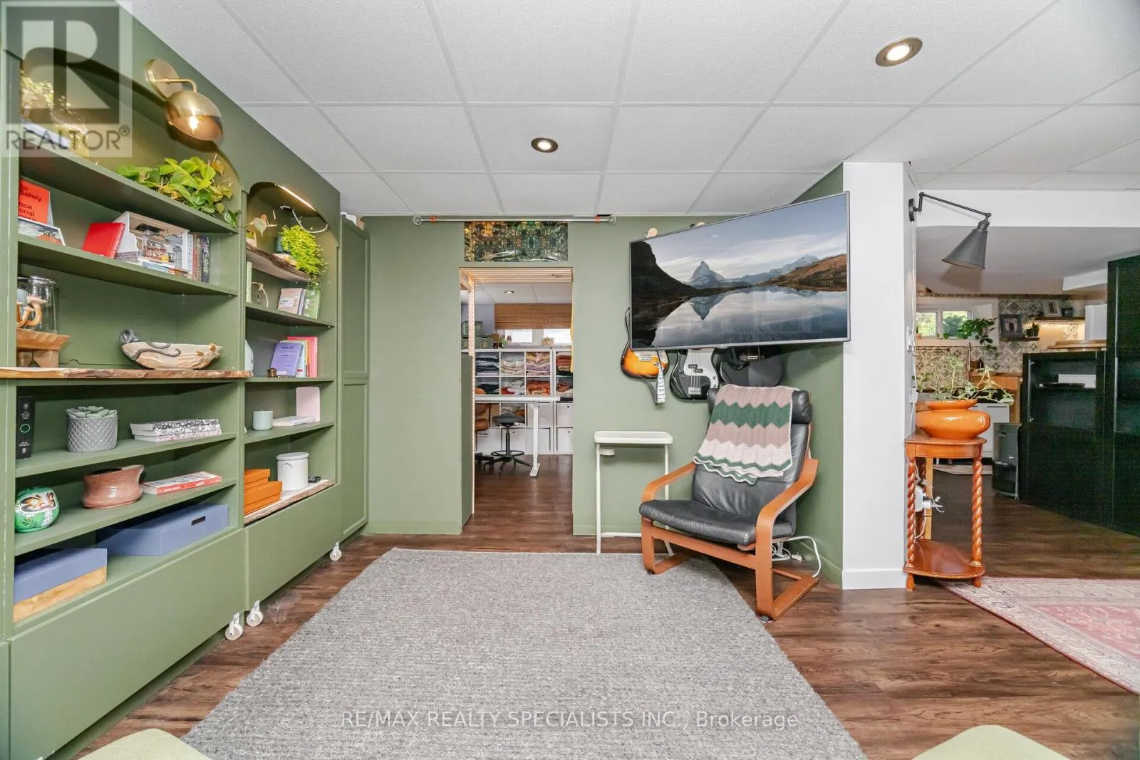 1539 PEMBROKE DRIVE