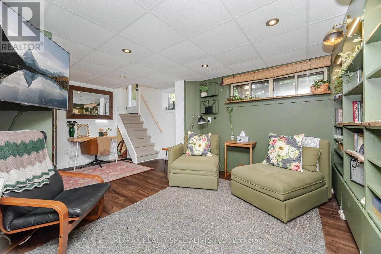 1539 PEMBROKE DRIVE