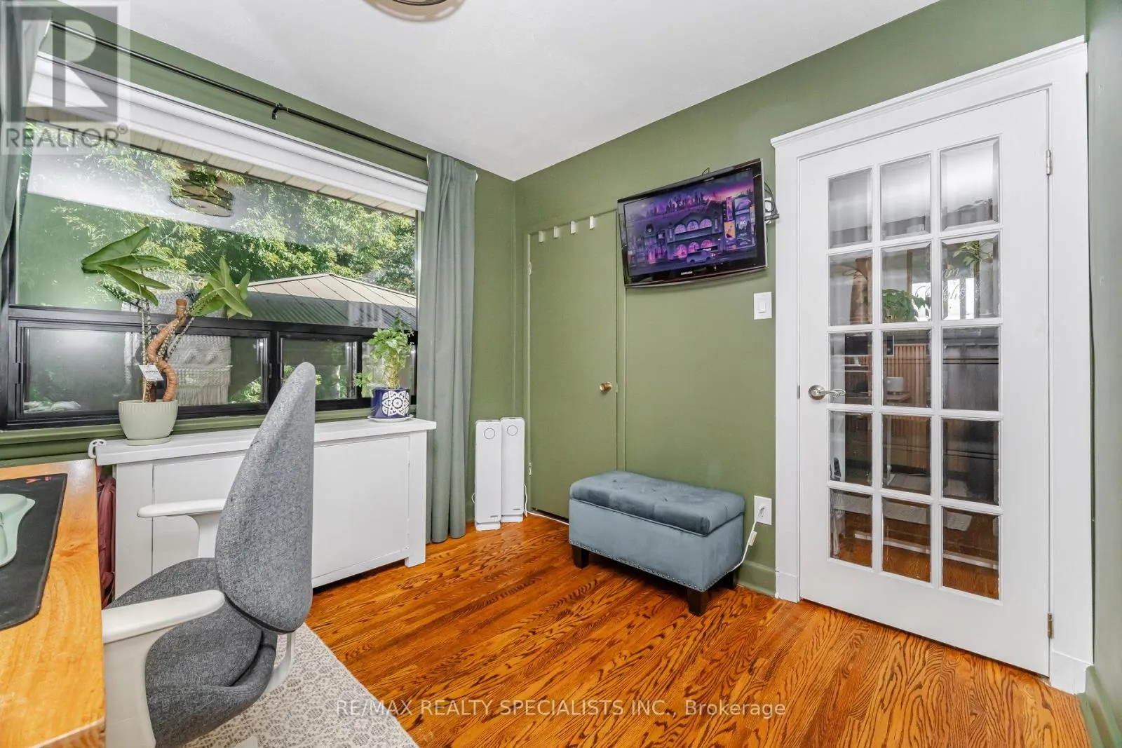 1539 PEMBROKE DRIVE