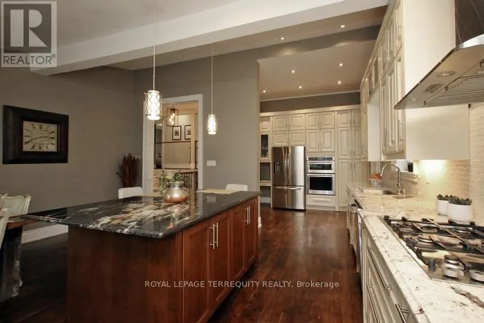 353 KINGSVIEW DRIVE