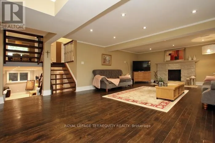 353 KINGSVIEW DRIVE