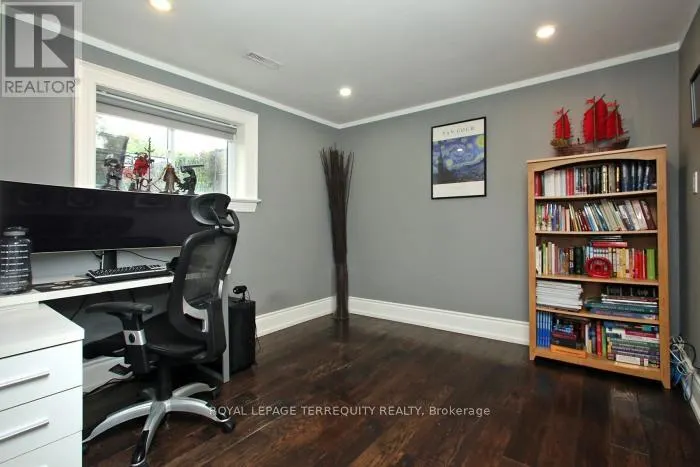 353 KINGSVIEW DRIVE