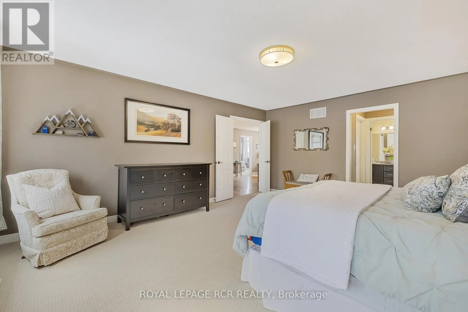 2 LITTLEBROOK LANE