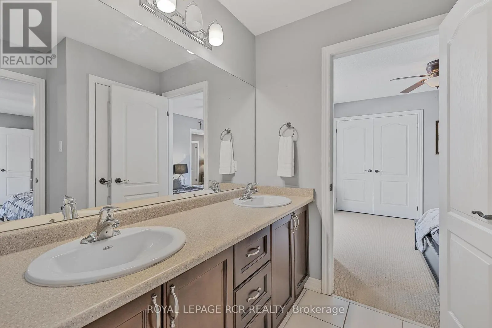 2 LITTLEBROOK LANE