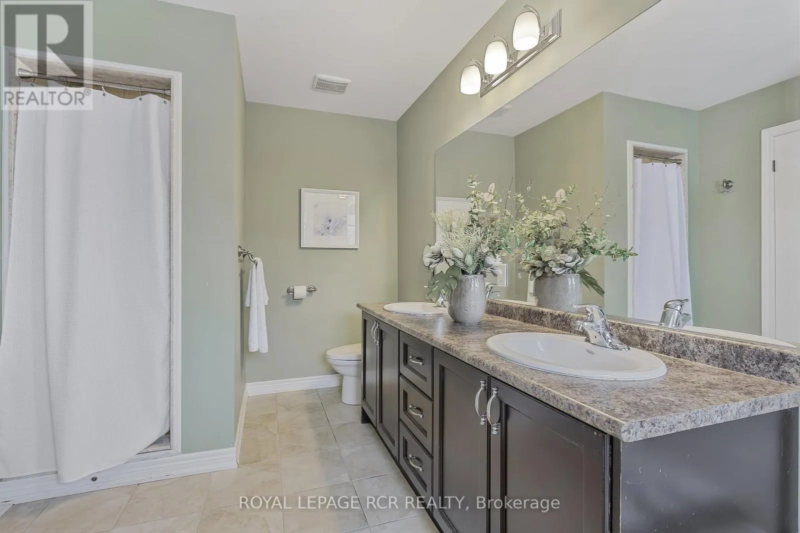 2 LITTLEBROOK LANE