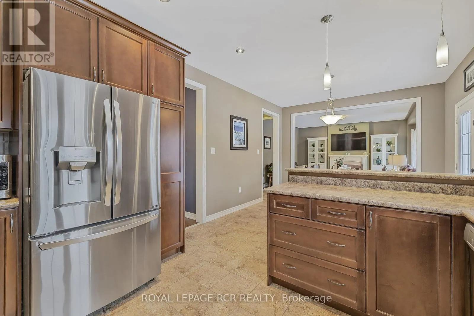 2 LITTLEBROOK LANE