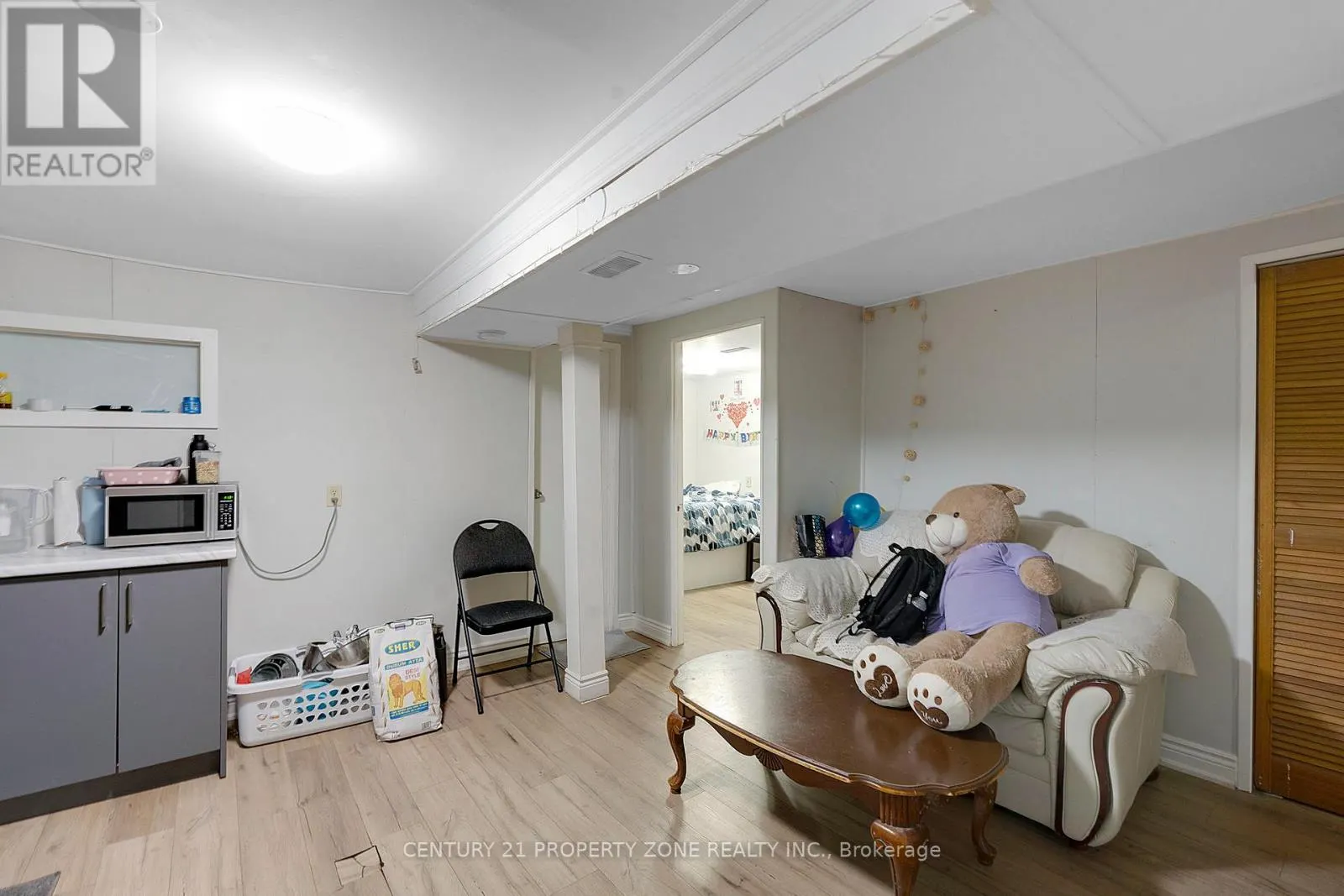 29 FINCHLEY CRESCENT