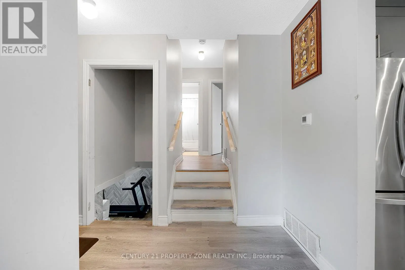 29 FINCHLEY CRESCENT