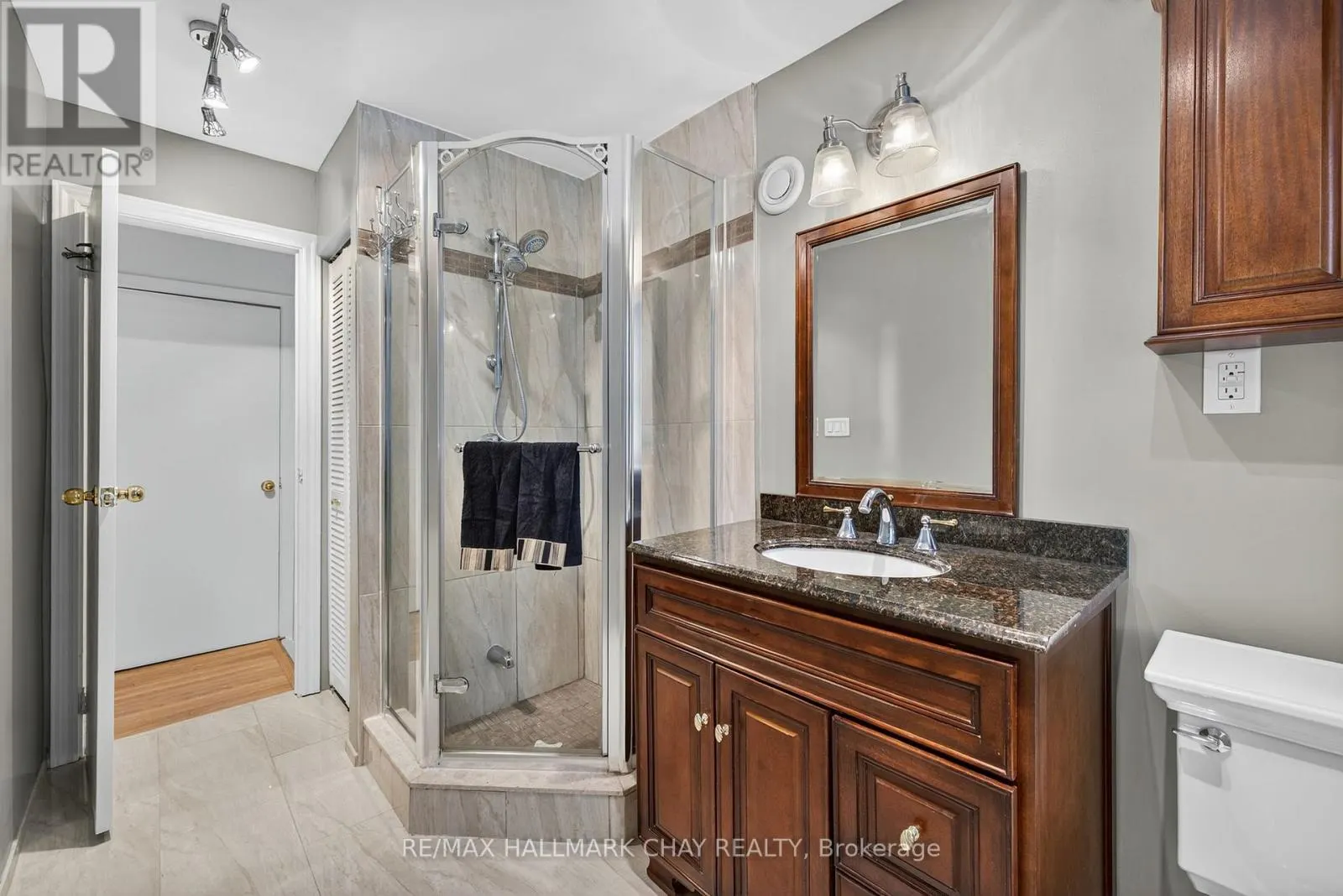 33 MILL STREET S