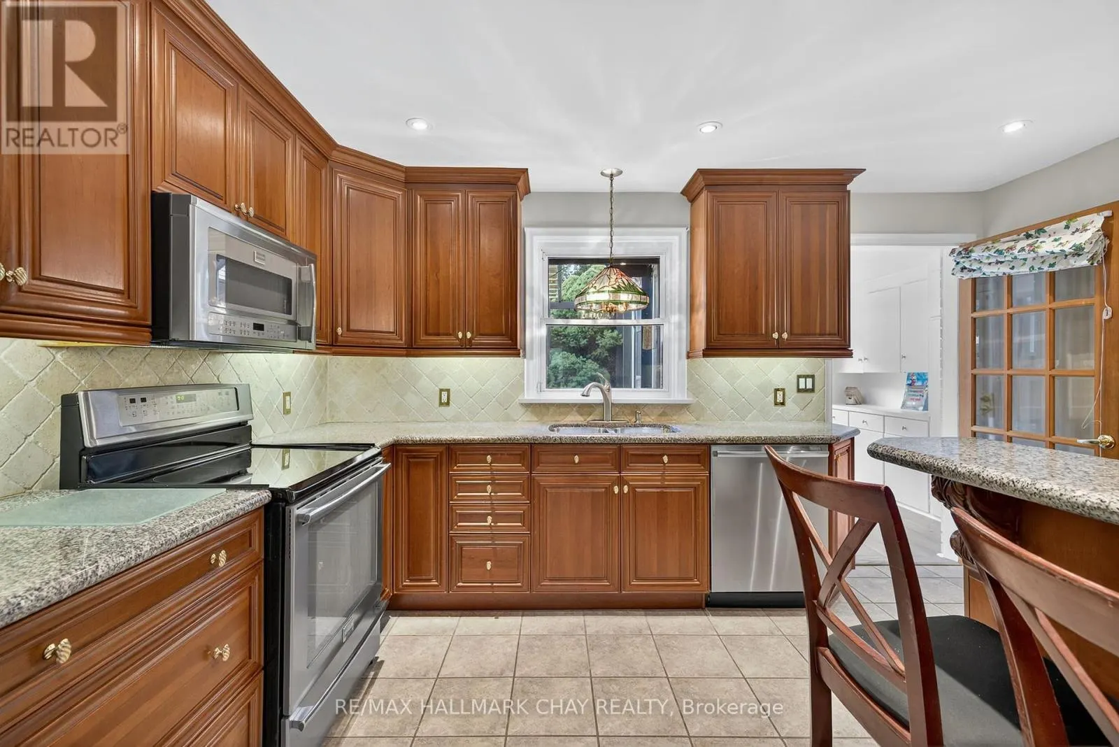 33 MILL STREET S