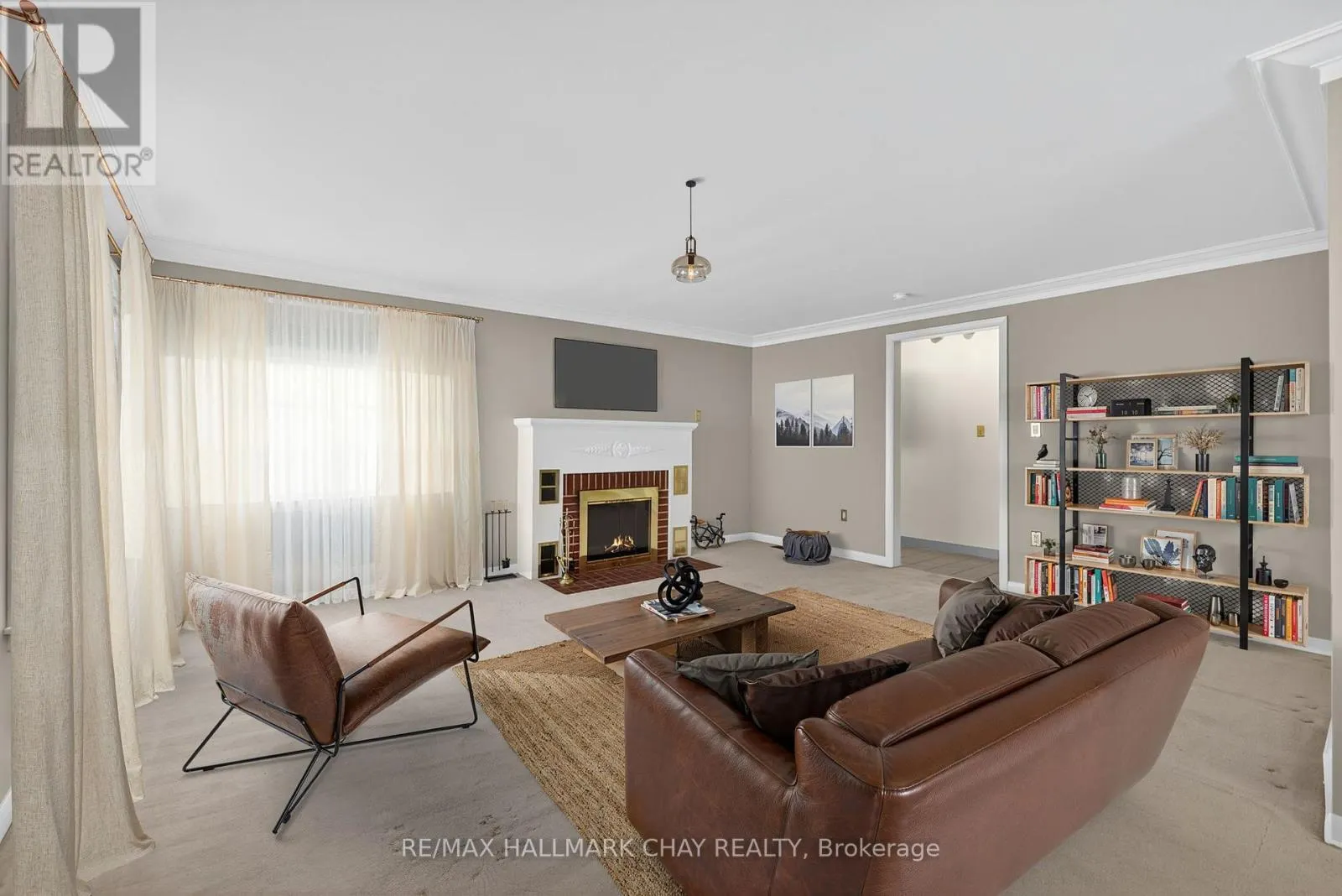 33 MILL STREET S
