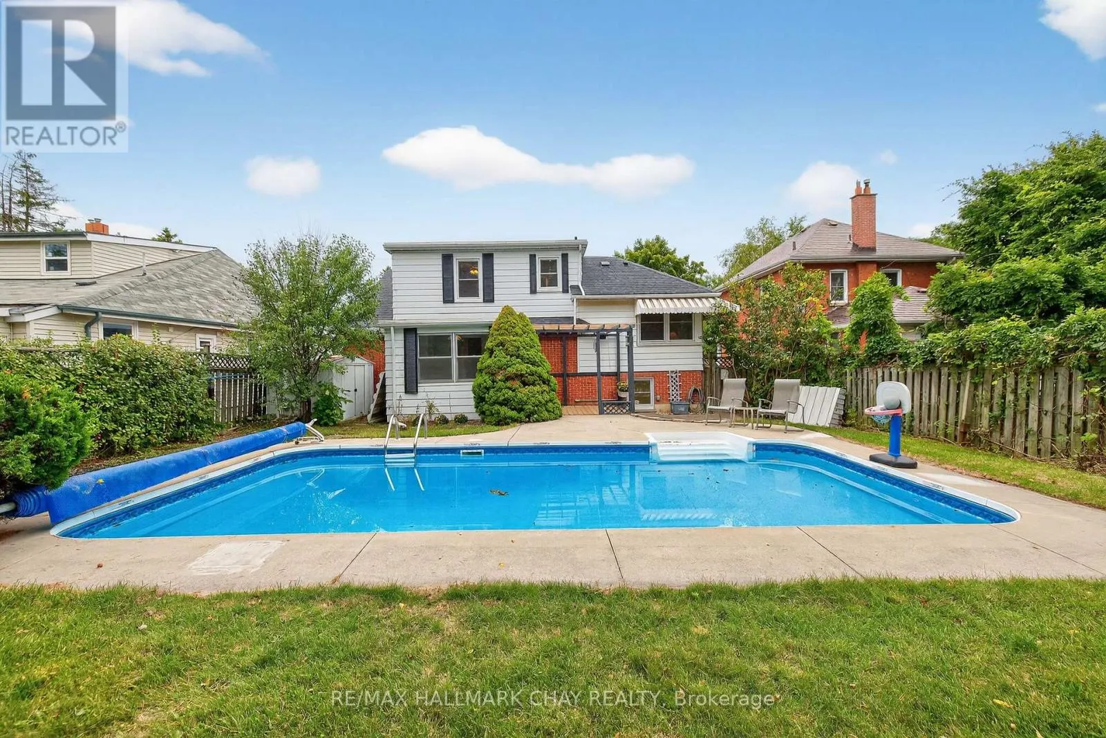 33 MILL STREET S