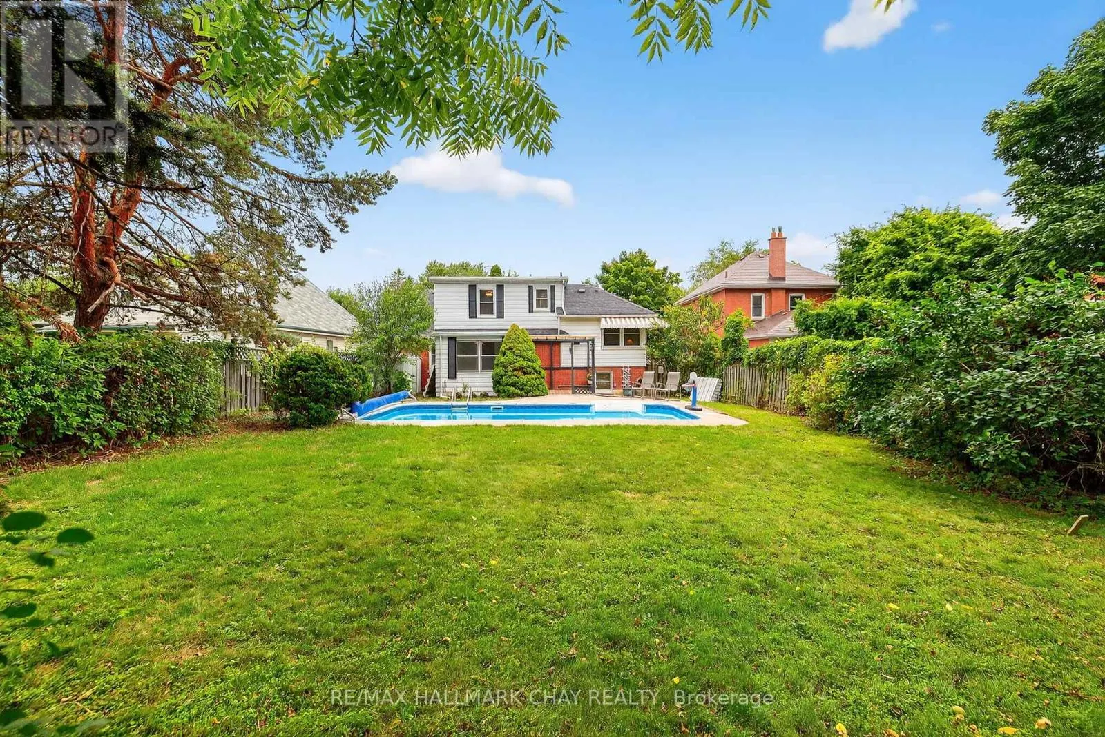 33 MILL STREET S