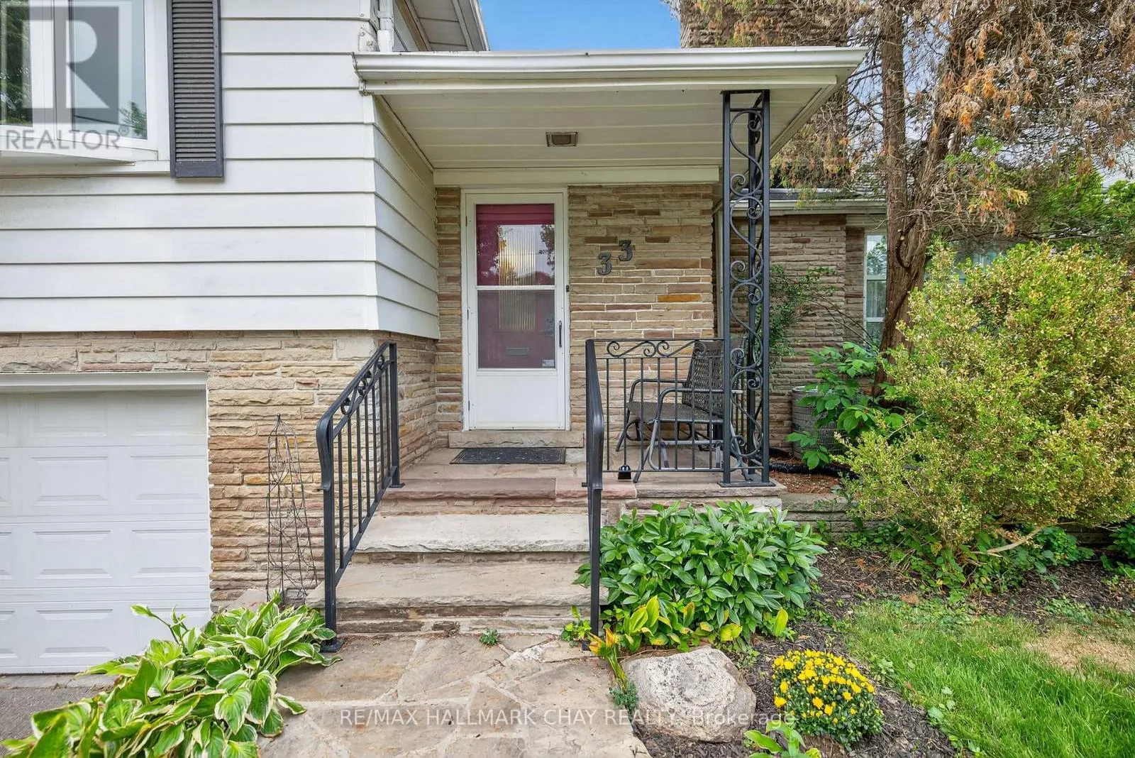 33 MILL STREET S