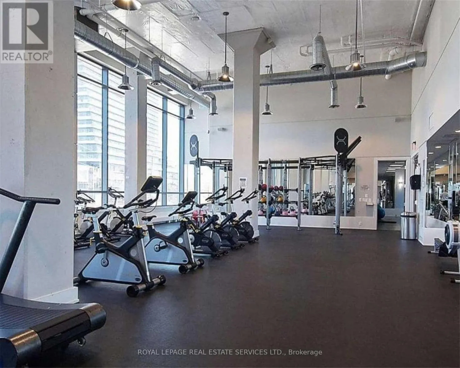 2310 - 2212 LAKE SHORE BOULEVARD W