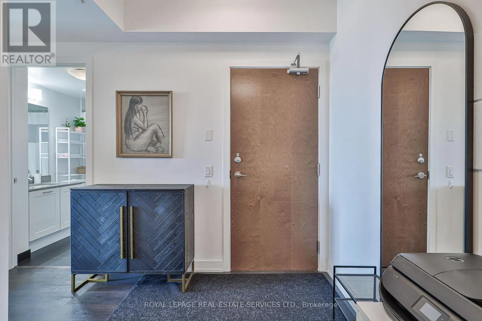 2310 - 2212 LAKE SHORE BOULEVARD W