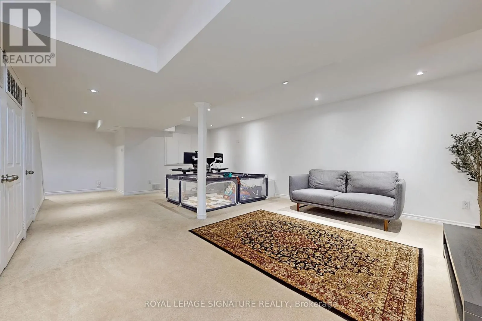 23 - 2871 DARIEN ROAD